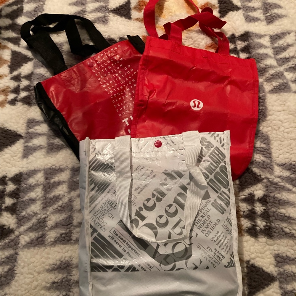Buy 3 Get 2 Free! $15 for 5 Small Lululemon Bags!